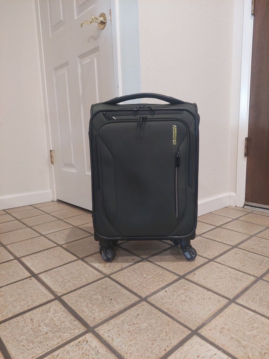 American Tourister GO 2 Softside Carry-on Travel Luggage Suitcase 21"