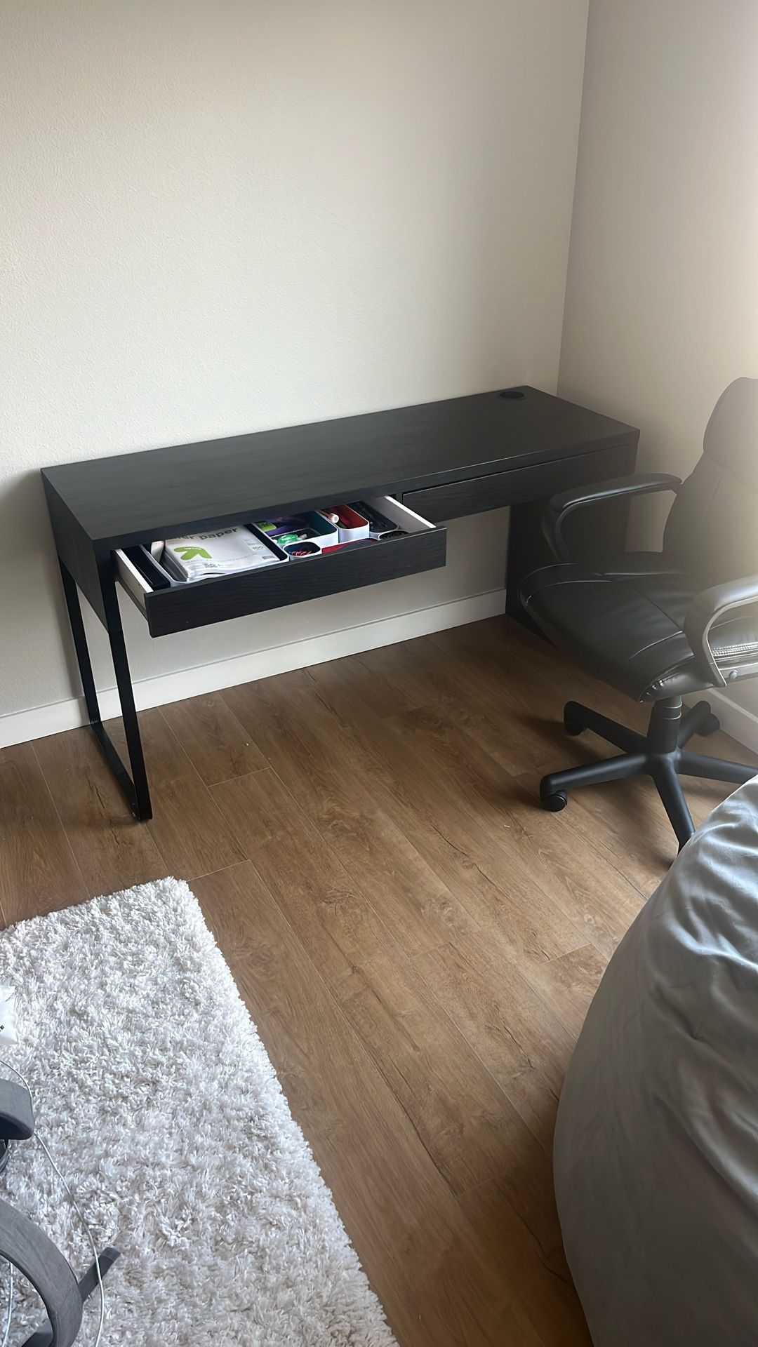 Desk (IKEA MICKE)