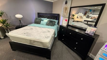 4  PC QUEEN BEDROOM SET