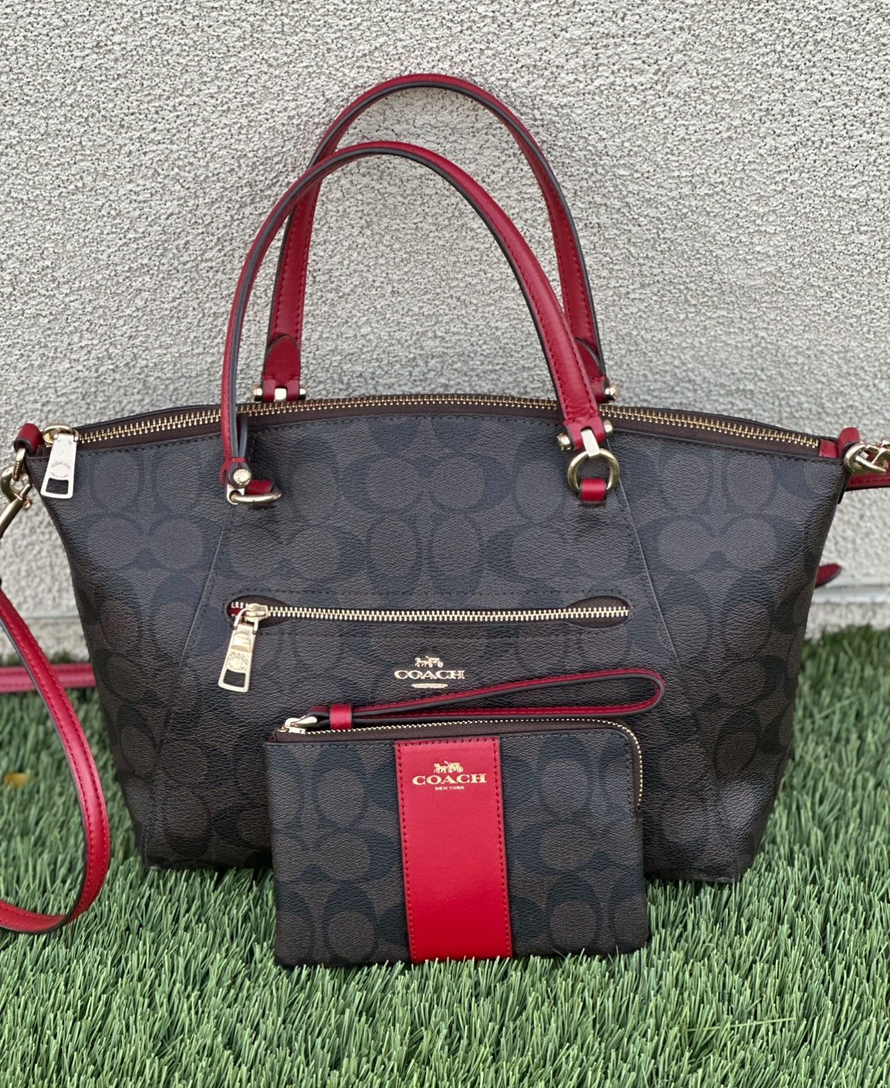 Coach Prairie Satchel (GUC) with wristlet/Set Coach