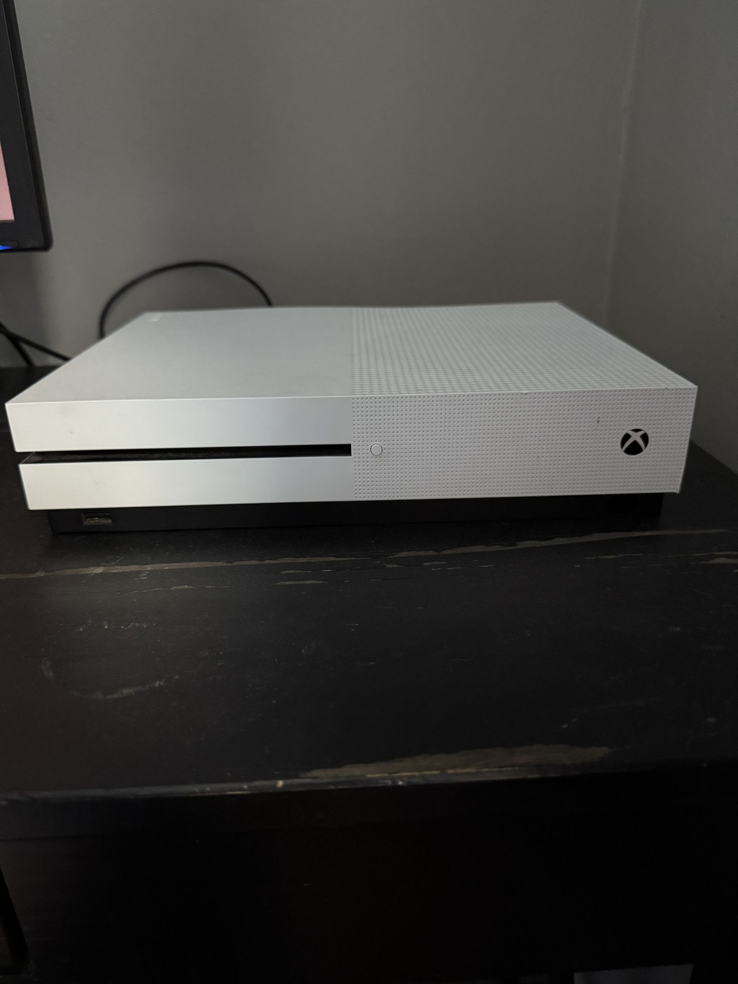 Xbox One S (Controller Included)
