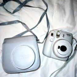 Fuji Film Instax Mini 9 Camera With Matching Case & Film