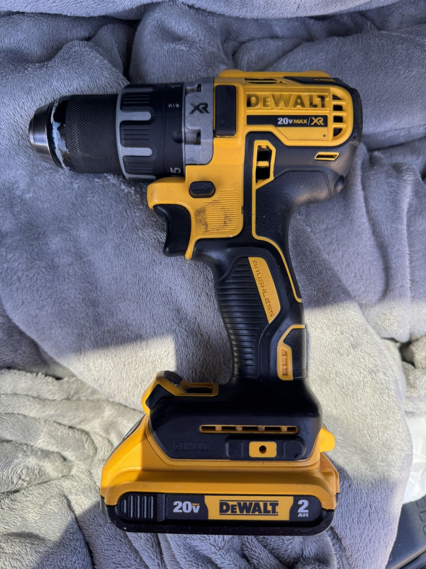 Dewalt Drill With Battery And Charger