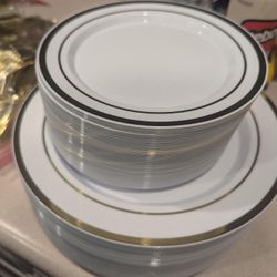 Gold/White Disposable Plates Cutlery Set Of 65 Guests 