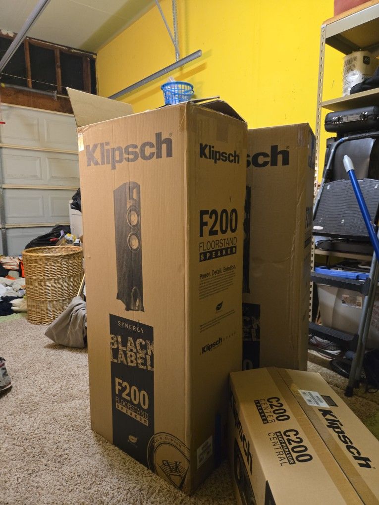 Klipsch Floor Speakers And C200