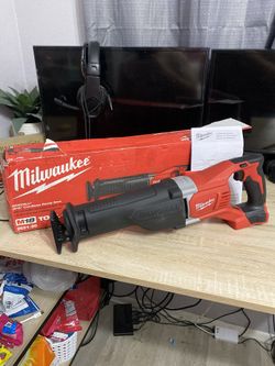 Milwaukee M18 18-Volt Lithium-Ion Cordless SAWZALL Reciprocating Saw (Tool-Only)