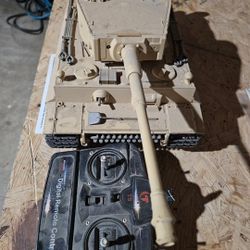 Airsoft Battery Remote Control Tank 