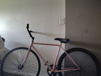 🩷 Lightweight Pepto fixie 🩷