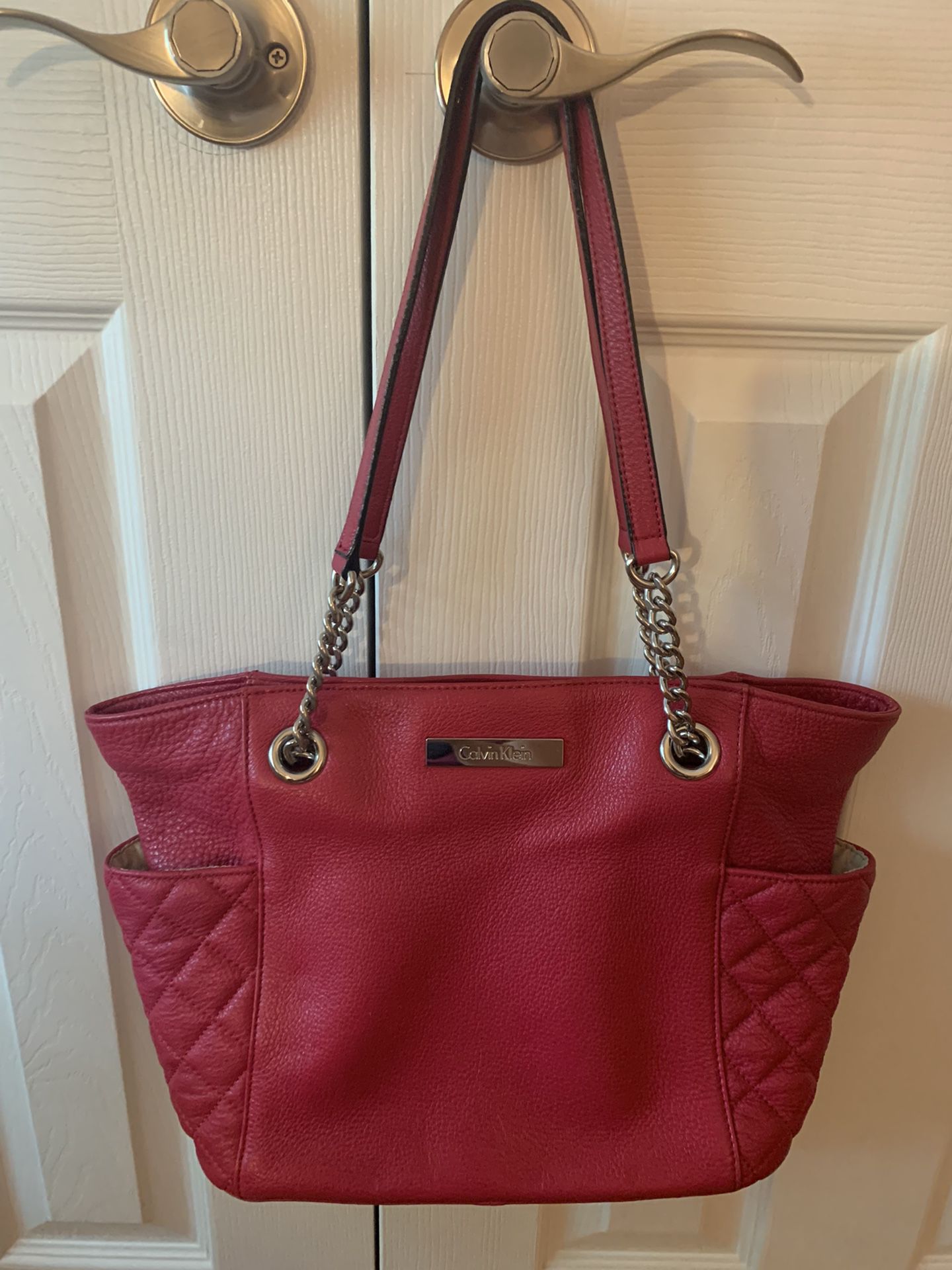 CALVIN KLEIN Pebbled Leather Berry Tote