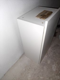 White Wood Cabinet