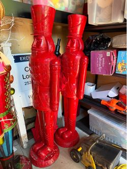 Set of two huge nutcrackers