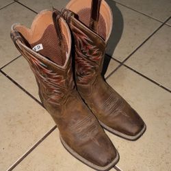 Ariat Cowboy boots