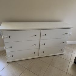 Dresser , Night Tables 