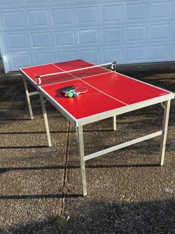 Compact Folding Ping-Pong Table With Balls and Paddles
