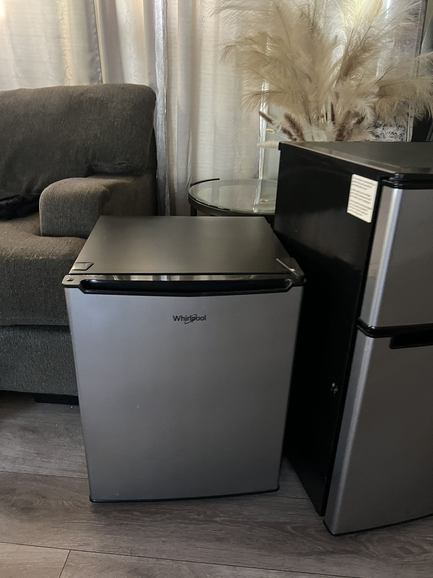 Whirlpool 2.7 cu ft Mini Refrigerator - Stainless Steel - WH27S1E