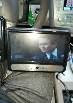 Car dvd screens