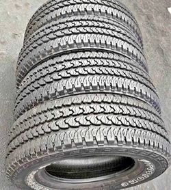 285 60 20 Firestone tires Con 80% de Vida Las 4