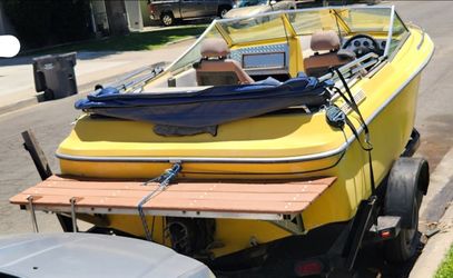 1983 Marktwain Boat