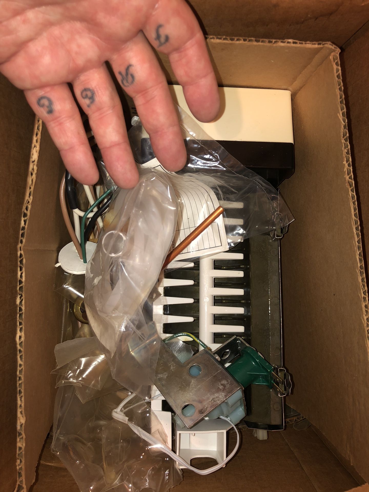 Ice Maker 🧊🧊🧊🧊🧊❄️❄️❄️🥶🥶🥶