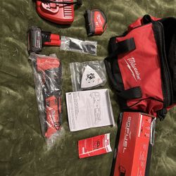 Milwaukee M12 Fuel Oscillating Multi-Tool
