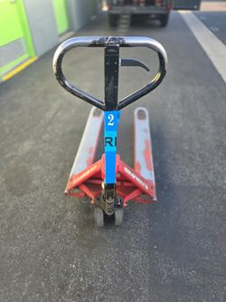 Pallet Jack (works great) delivery available