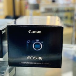 Canon EOS R8 Mirrorless Camera