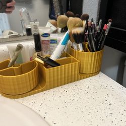 Gold Rotating Make-up Organizer
