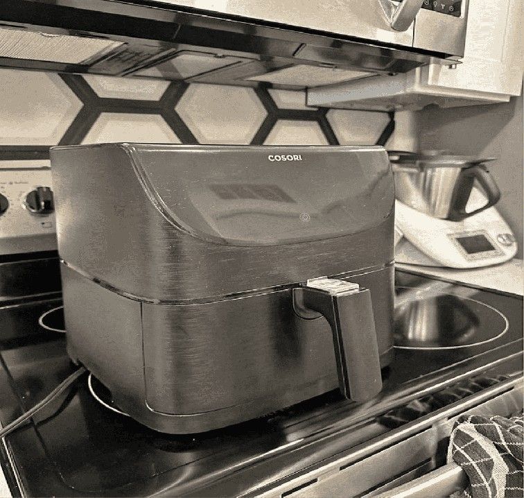 Air Fryer - Guilt-Free Cooking Made Simple either six