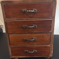 Antique decorations and jewelry Chess 