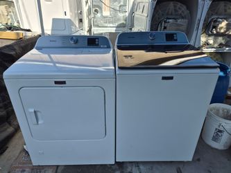 Maytag washer and dryer 700dl