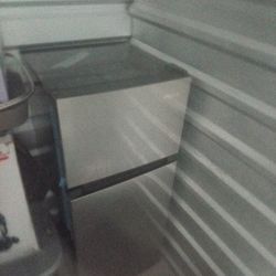 Vissani4.​5 cu.​ ft.​ 2-​Door Mini Refrigerator in Platinum Steel with Freezer