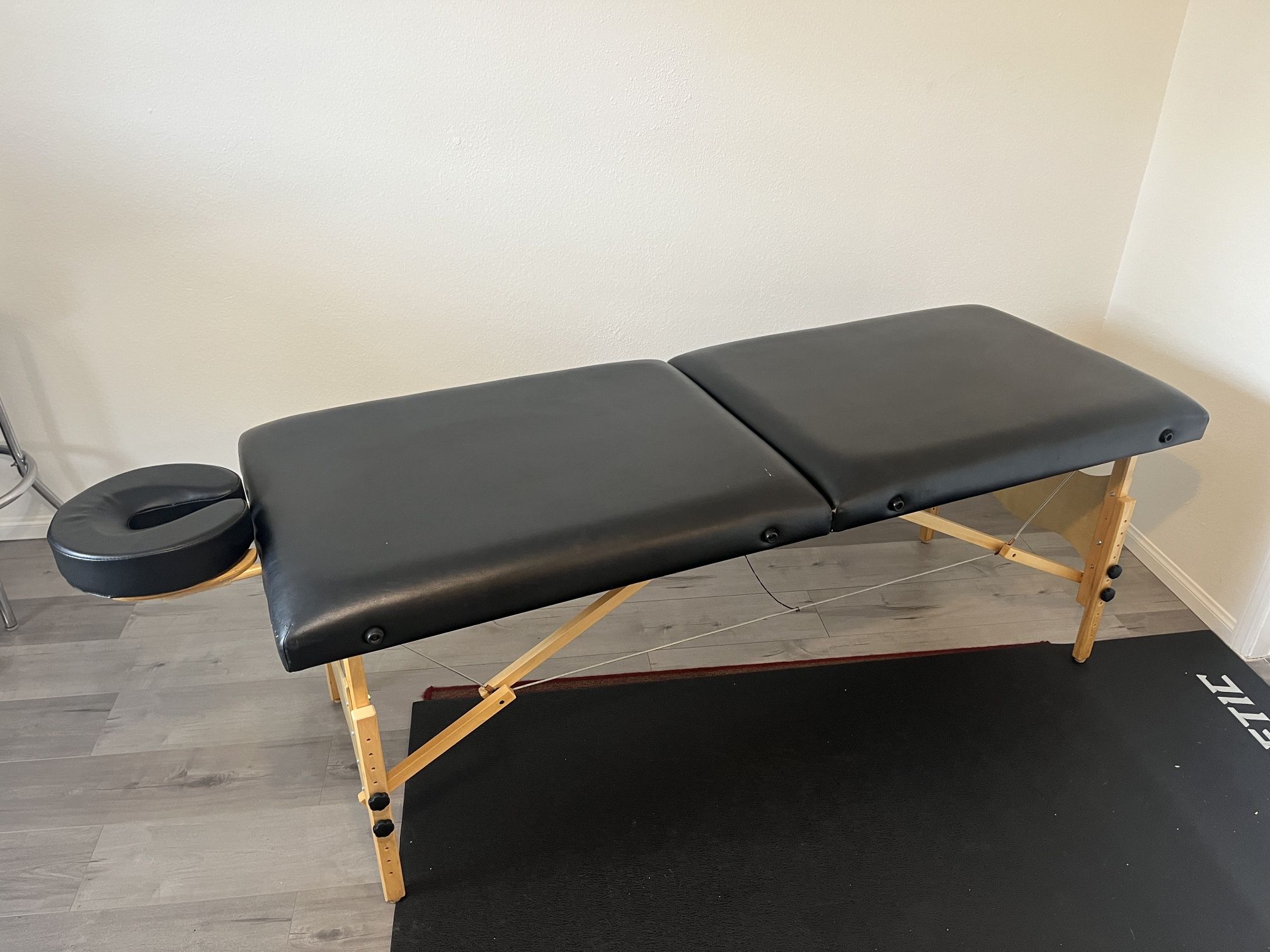 Massage Table 