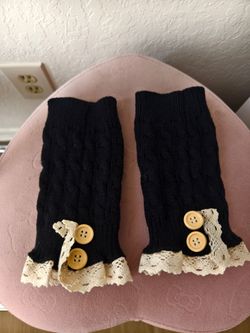 Beautiful leg warmers with buttons and lace
