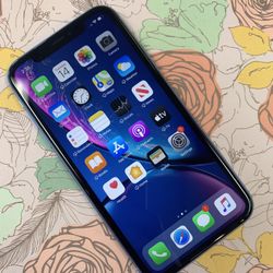 iPhone XR 64GB Unlocked Excellent Condition 