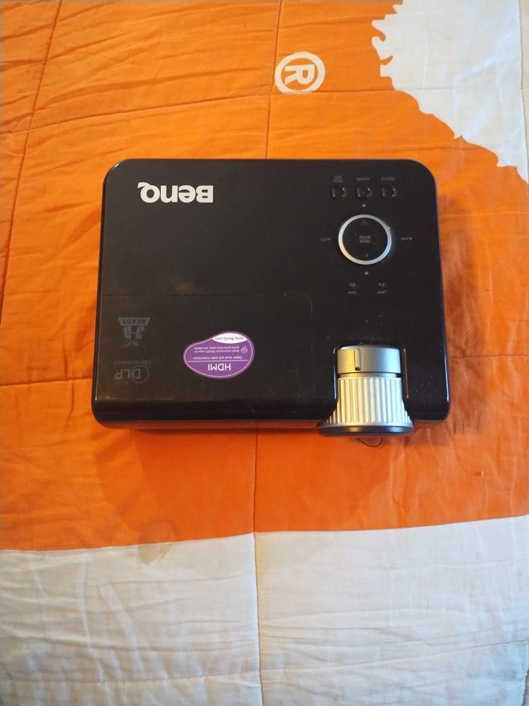 Like New BenaQ Digital Projector