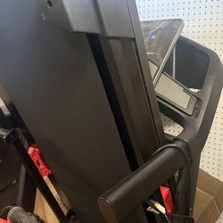 NEW Treadmill still under BEST BUY warranty