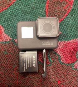 Go Pro Hero 6 + ulanzi cage ( Trading )