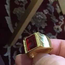 Red Stone Men’s Ring Very Pretty Ring Size 12 1/2