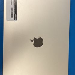 MacBook Air 15”