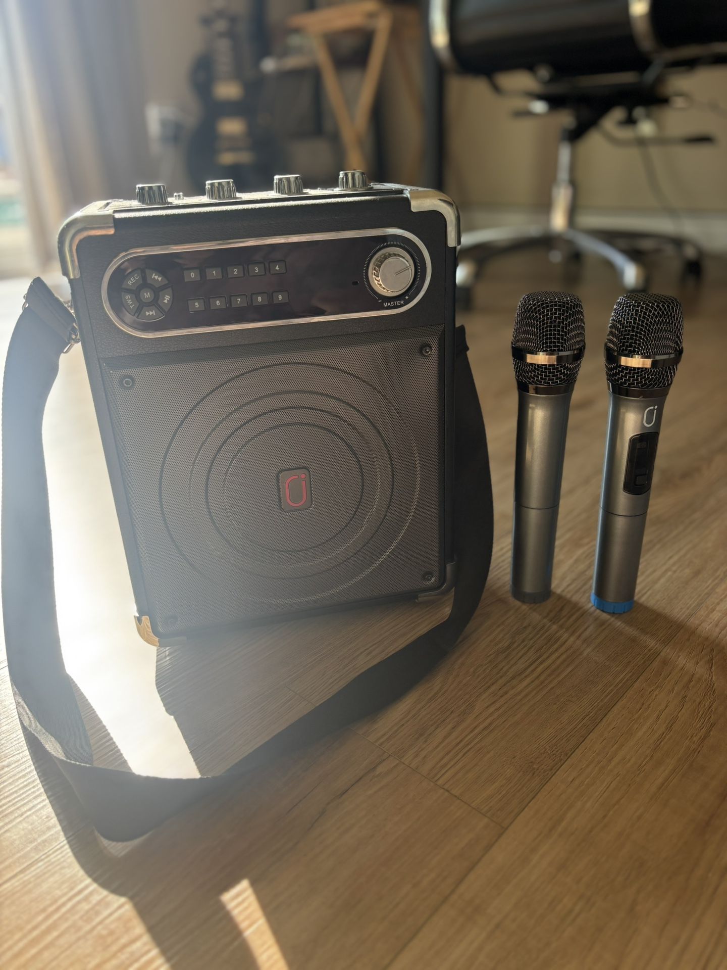 Karaoke Machine Speaker And Microphone 