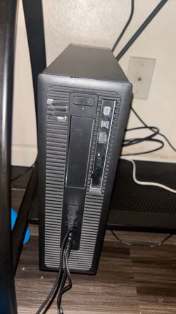 HP Small Form Factor Desktop PC monitor and pc included