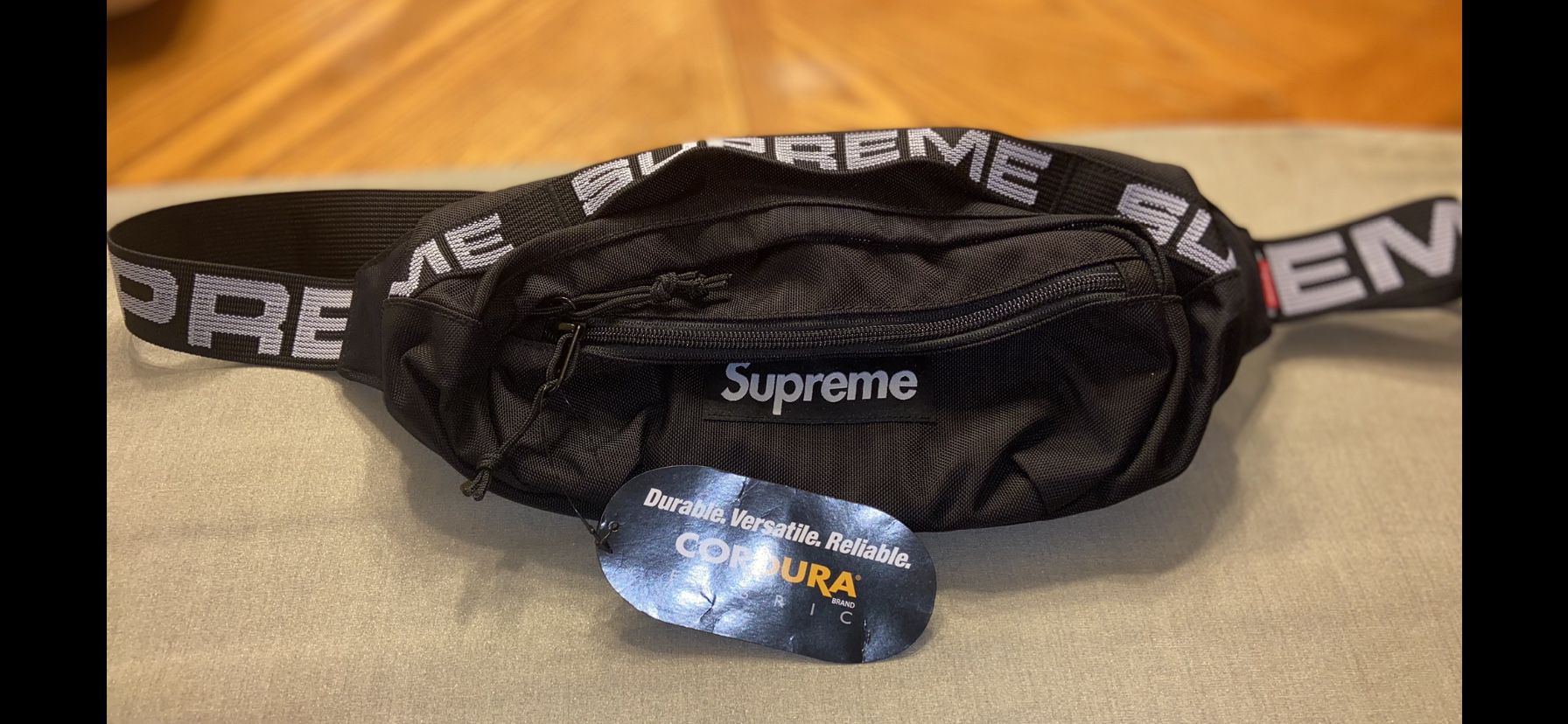Surpreme Waist Bag (SS18) Feat: Dual Pockets And Supreme Branding On Both The Front And The Strap.