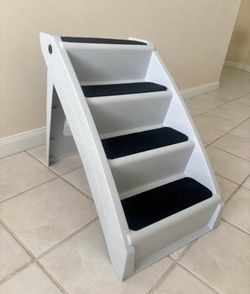 Folding pet steps  YES AVAILABLE  FOR $20.00 cash only PICK UP DELRAY BEACH
