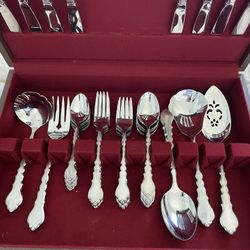 Oneida Stainless Cutlery Set In Wooden Box
