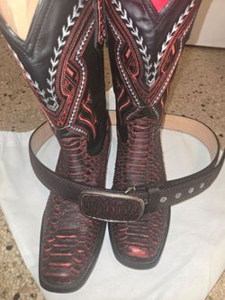 Python Boots 9.5