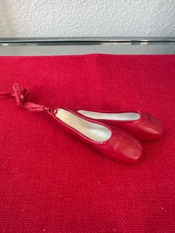 Vintage Ceramic Red Ballet Slipper Pointe Shoe Wall Hanging Figurine Accent