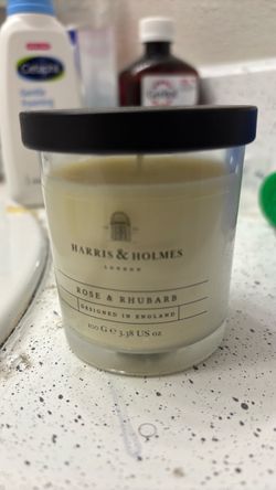 Harris & Holmes Rose & Rhubarb Candle