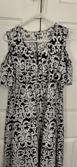 Black and White Print Cold-Shoulder Dress