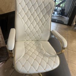 White & Gold Luxury Office Chair (Like New)