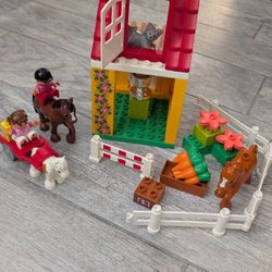 Lego DUPLO Horse Stables 